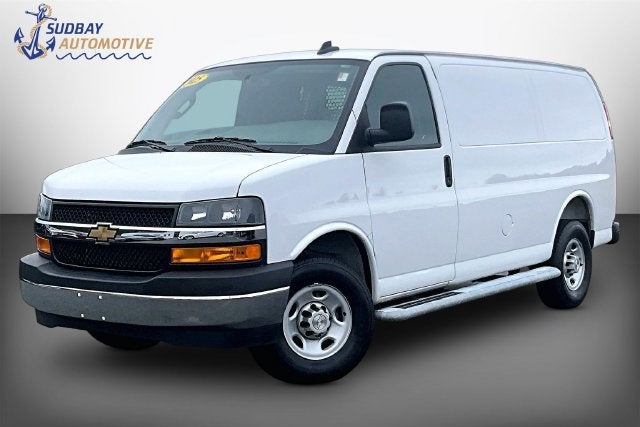 2025 Chevrolet Express Cargo WT