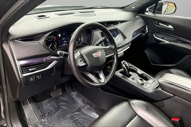 2022 Cadillac XT4 Luxury