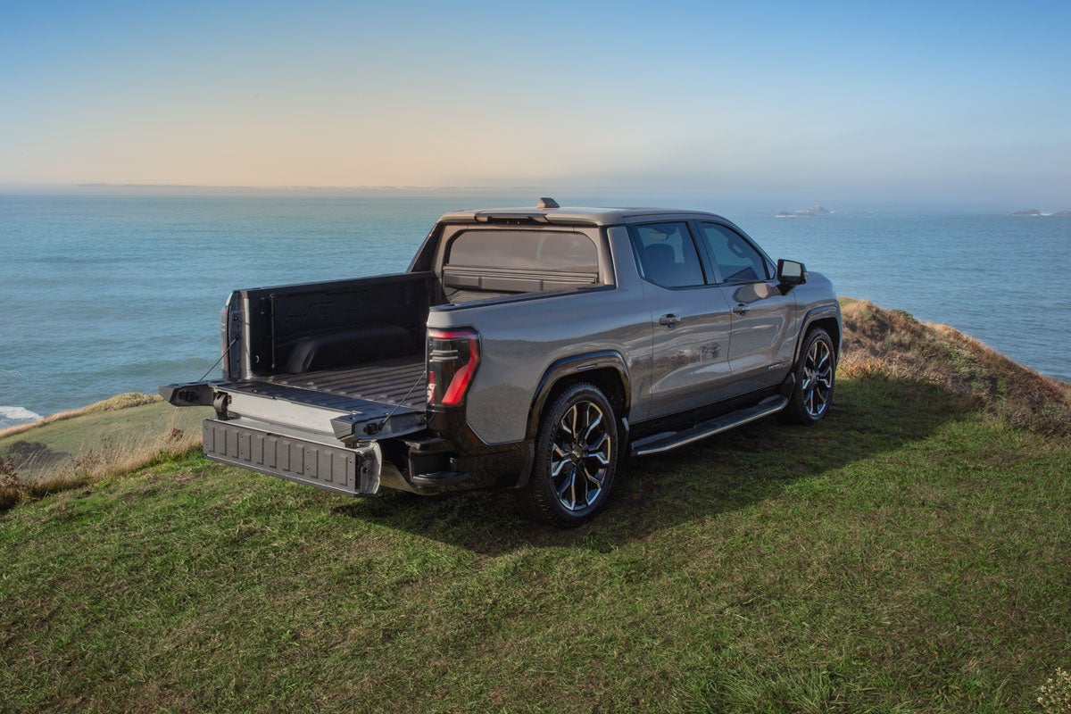 Sudbay GMC in Gloucester MA